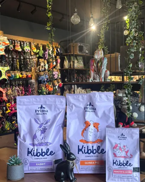 Kese Prima Small Pets hrane na pultu