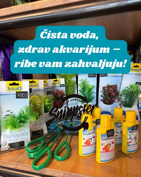 Preparati za akvarijum na polici, natpis Čista voda, zdrav akvarijum